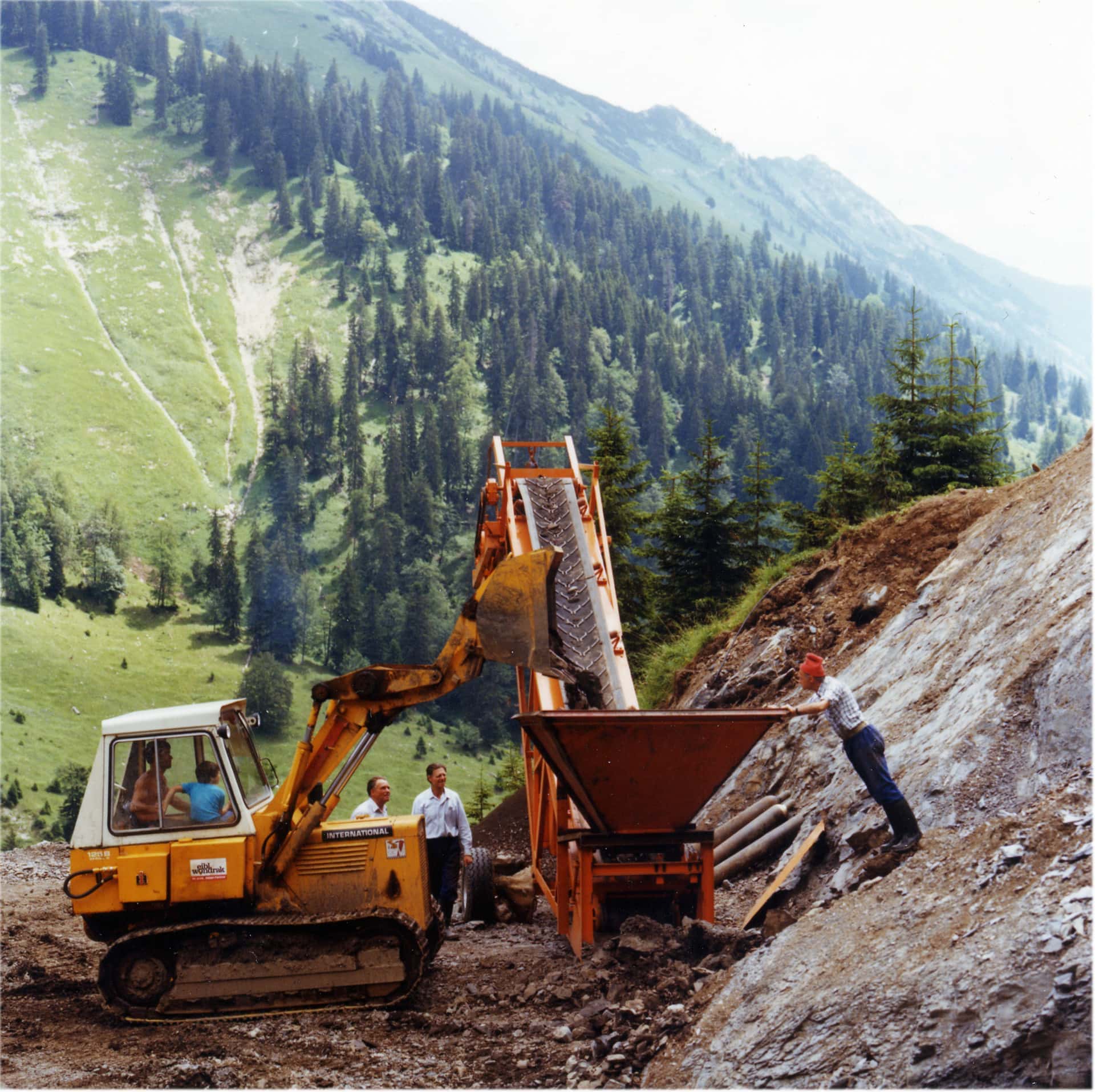 Moderne Maschinen im Ölschieferbergwerk